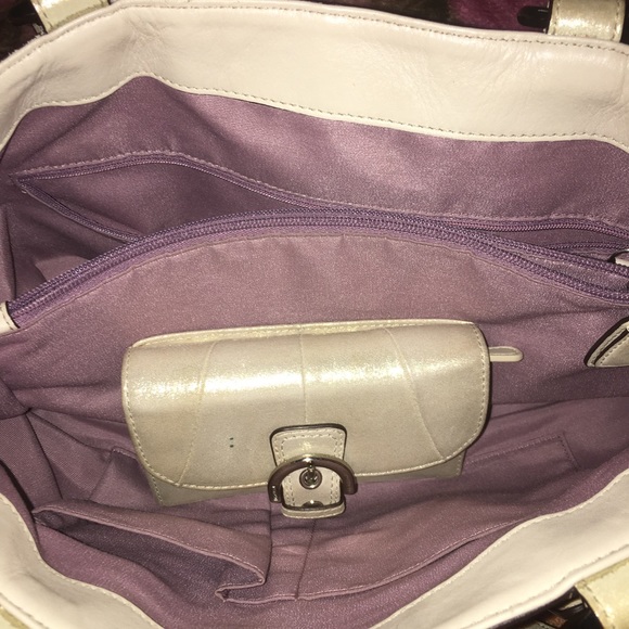 Coach purse - Picture 5 of 9